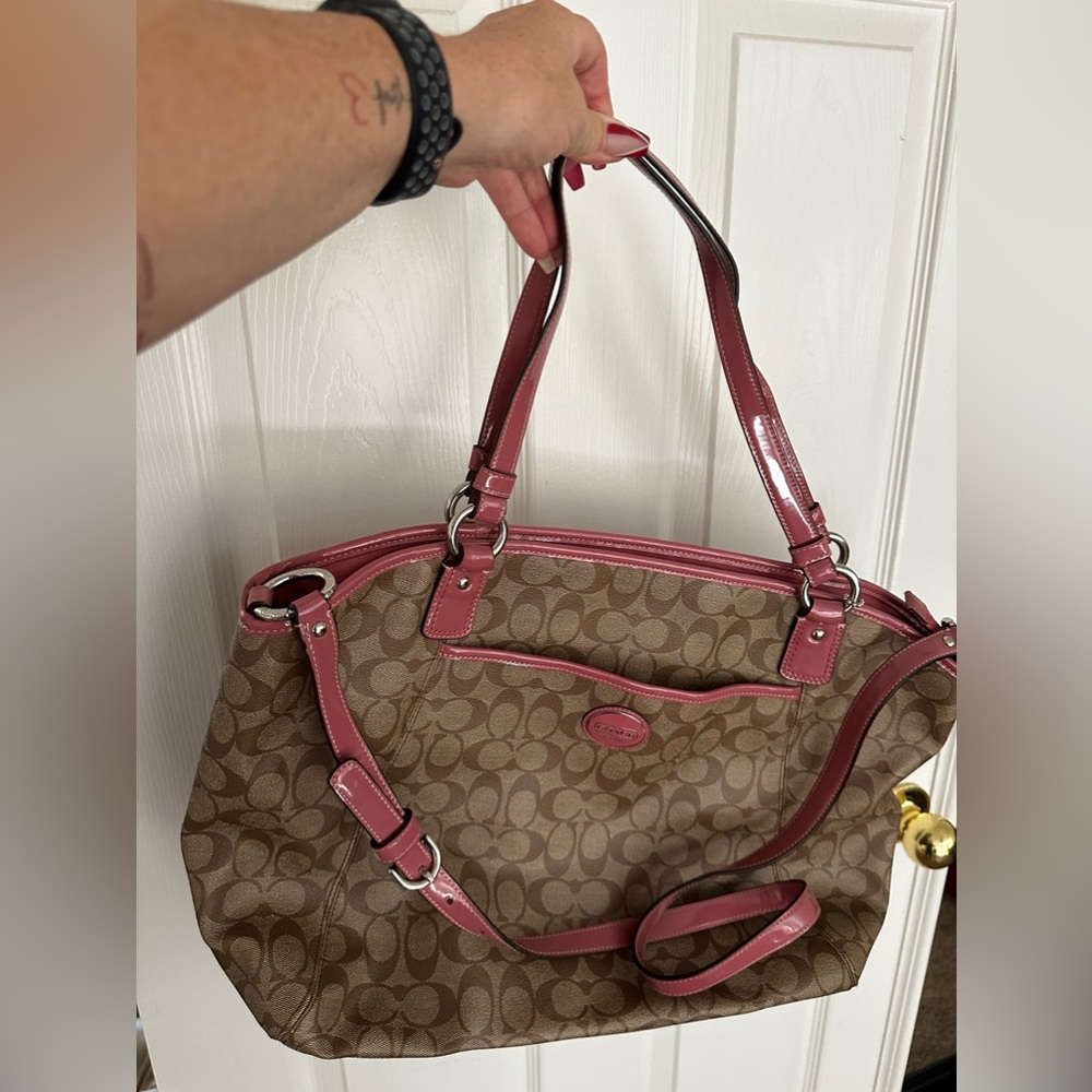 Larger Coach shoulder bag